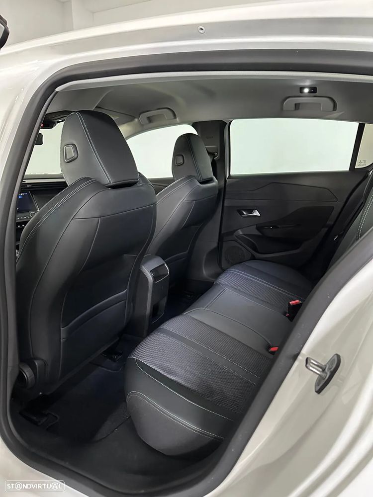 Peugeot 308 1.2 PureTech Style - 11