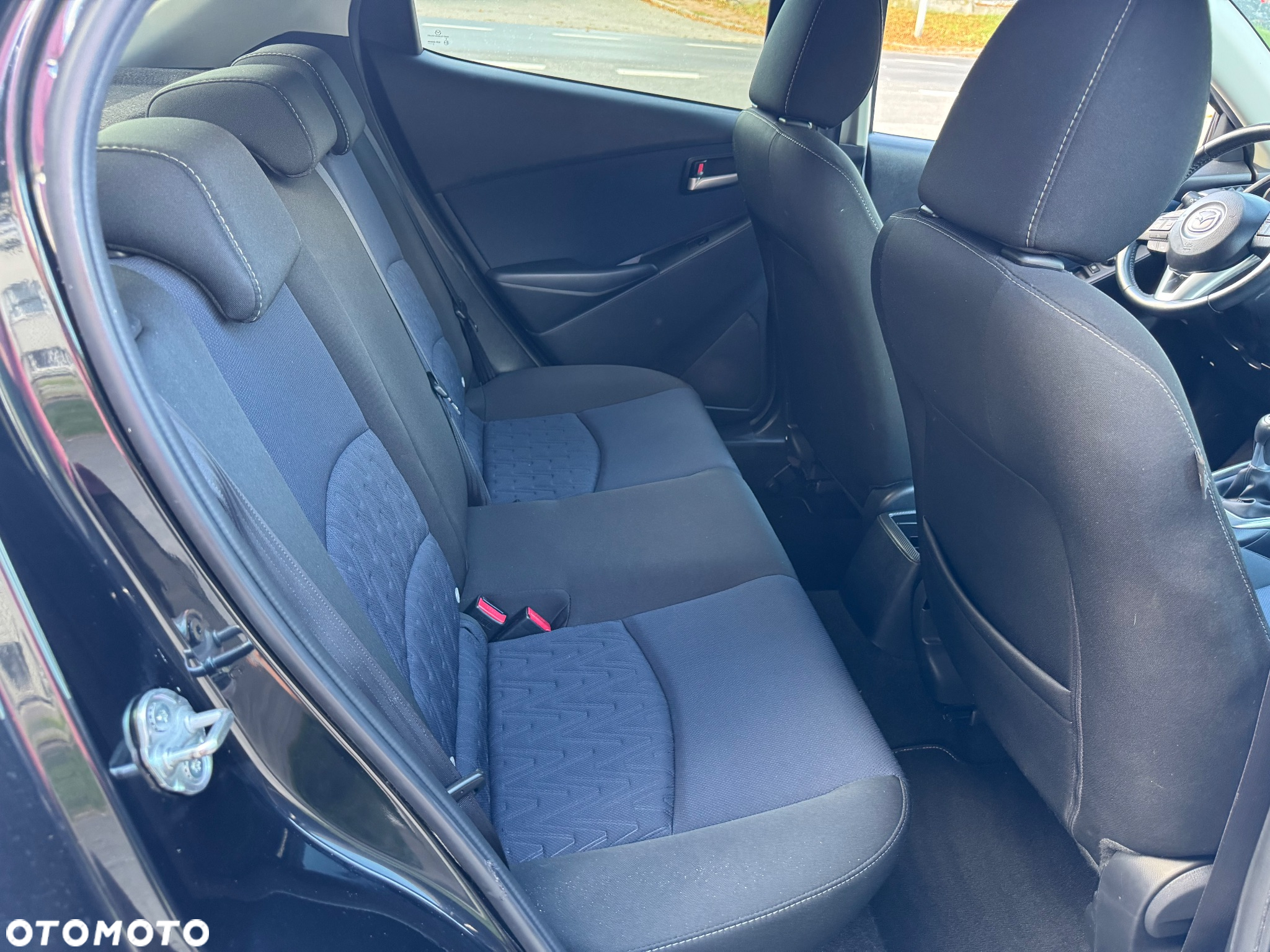 Mazda 2 - 25