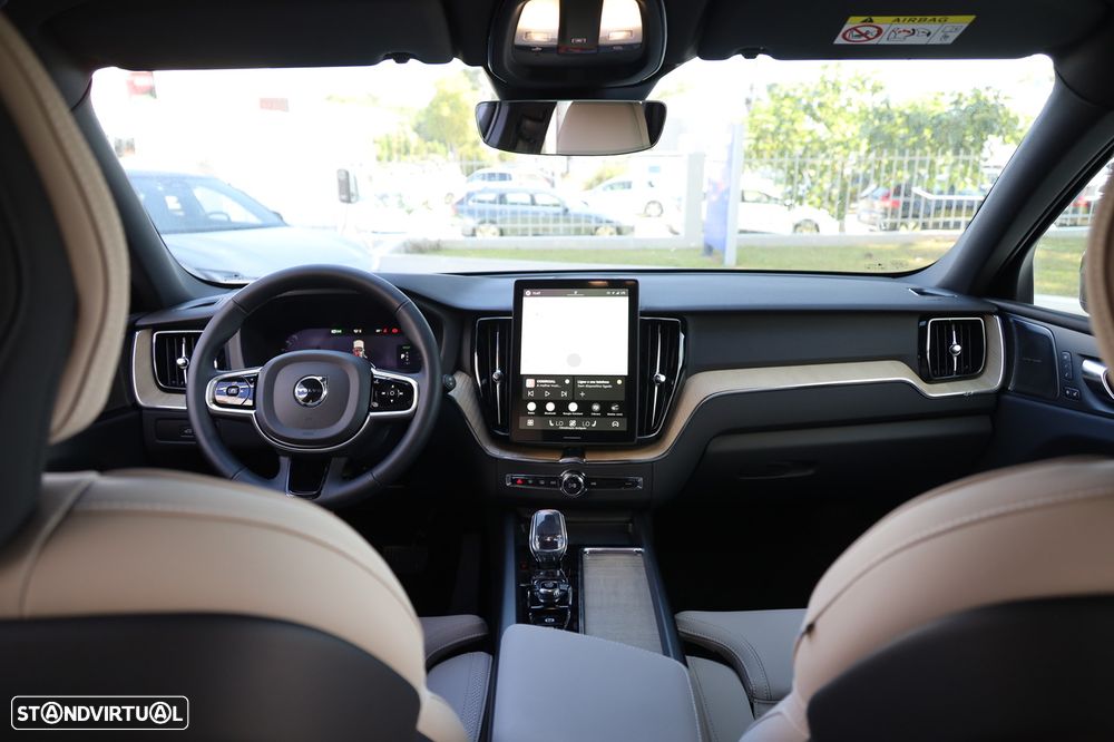 Volvo XC 60 2.0 T6 PHEV Plus Dark - 21