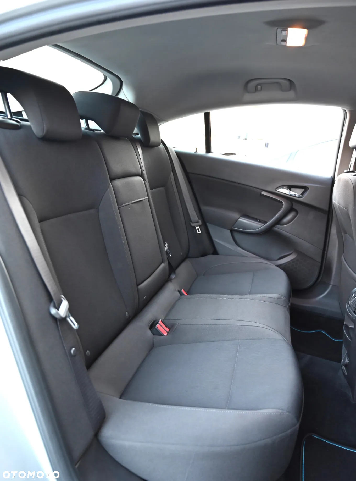 Opel Insignia - 25