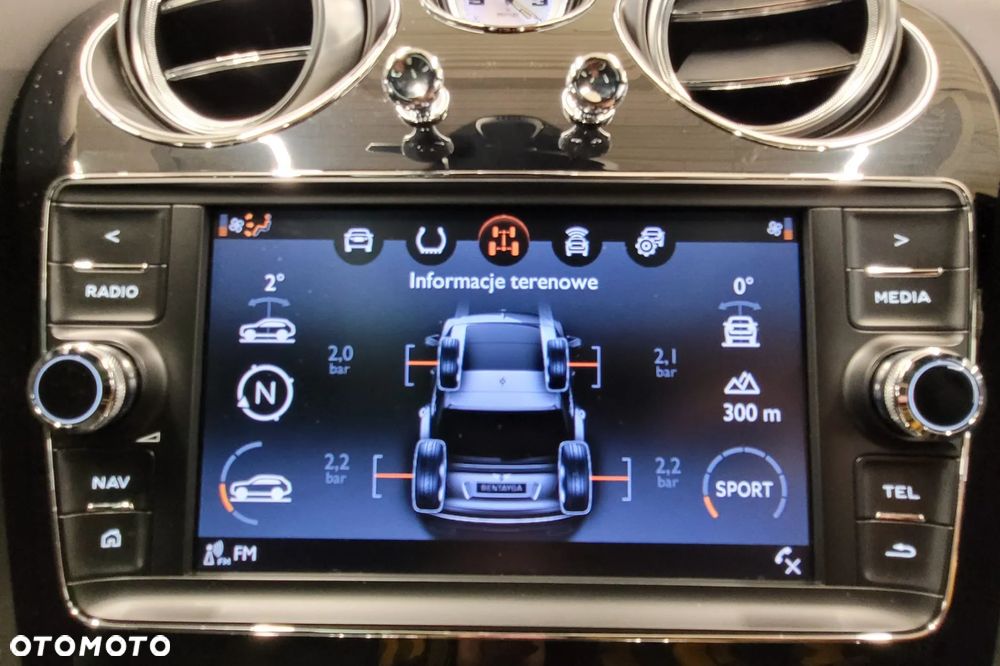 Bentley Bentayga - 18