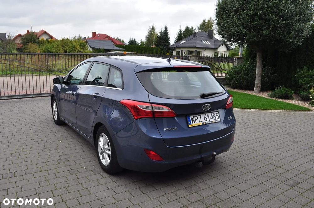 Hyundai i30 1.6 CRDi Fifa World Cup Edition - 16