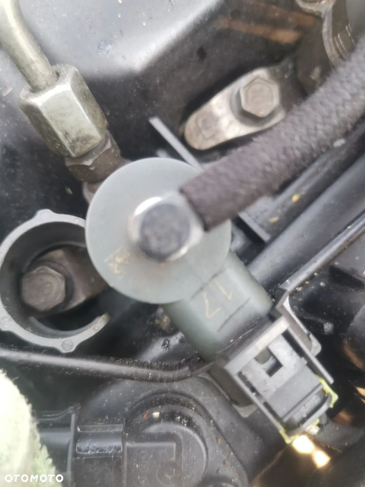 Wtryskiwacz Hyundai 1.7 CRDI 0445110411 - 1