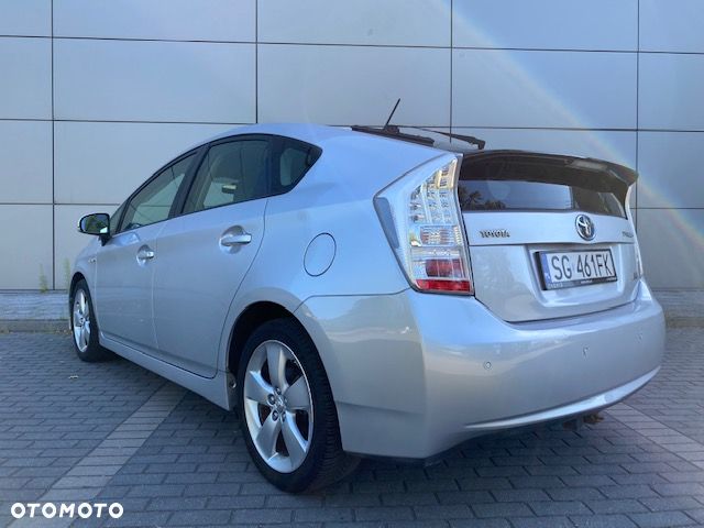 Toyota Prius (Hybrid) Comfort - 11