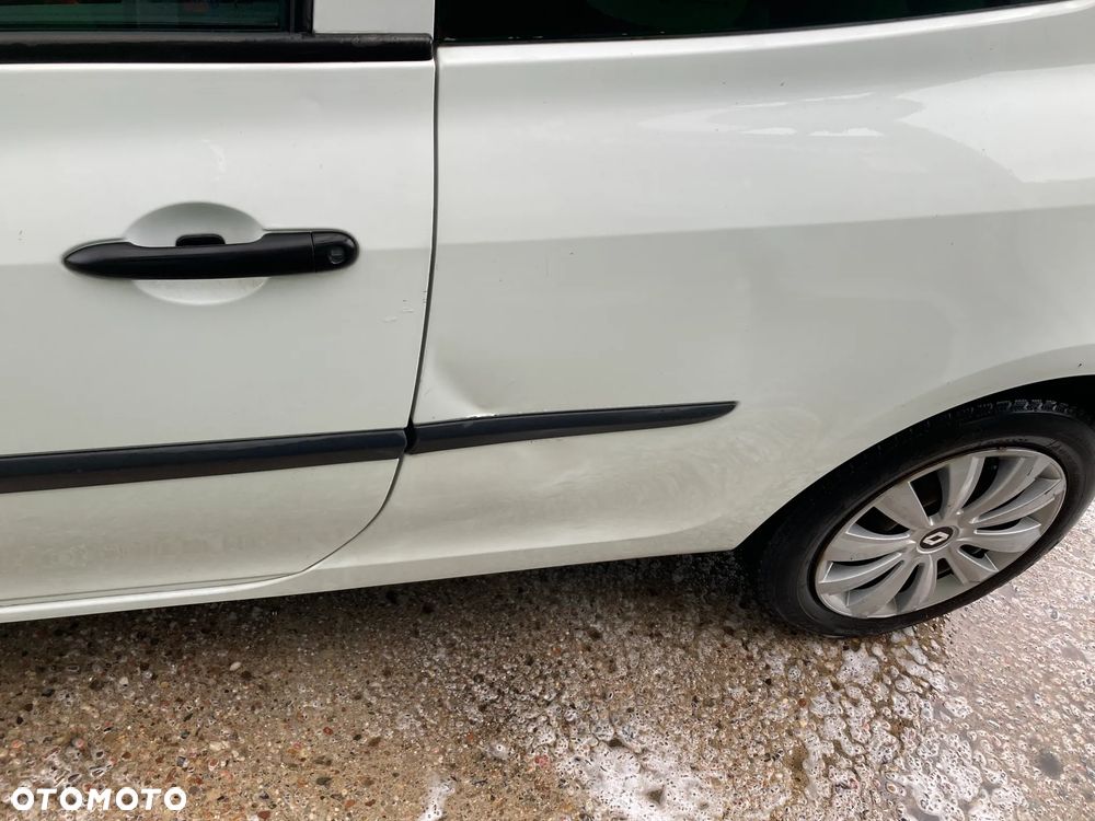 Renault Clio 1.5 dCi Alize - 5