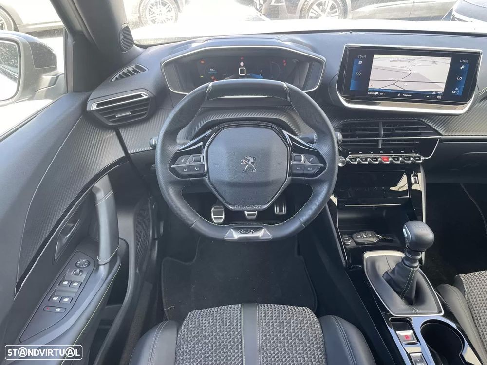 Peugeot 2008 1.2 PureTech GT Line - 4