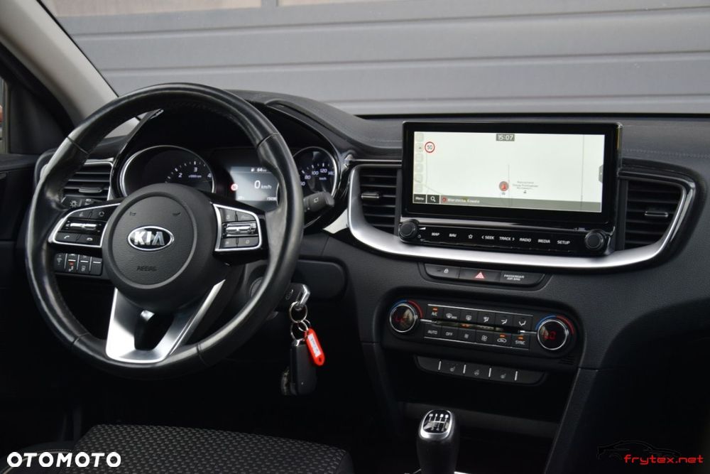 Kia XCeed - 28