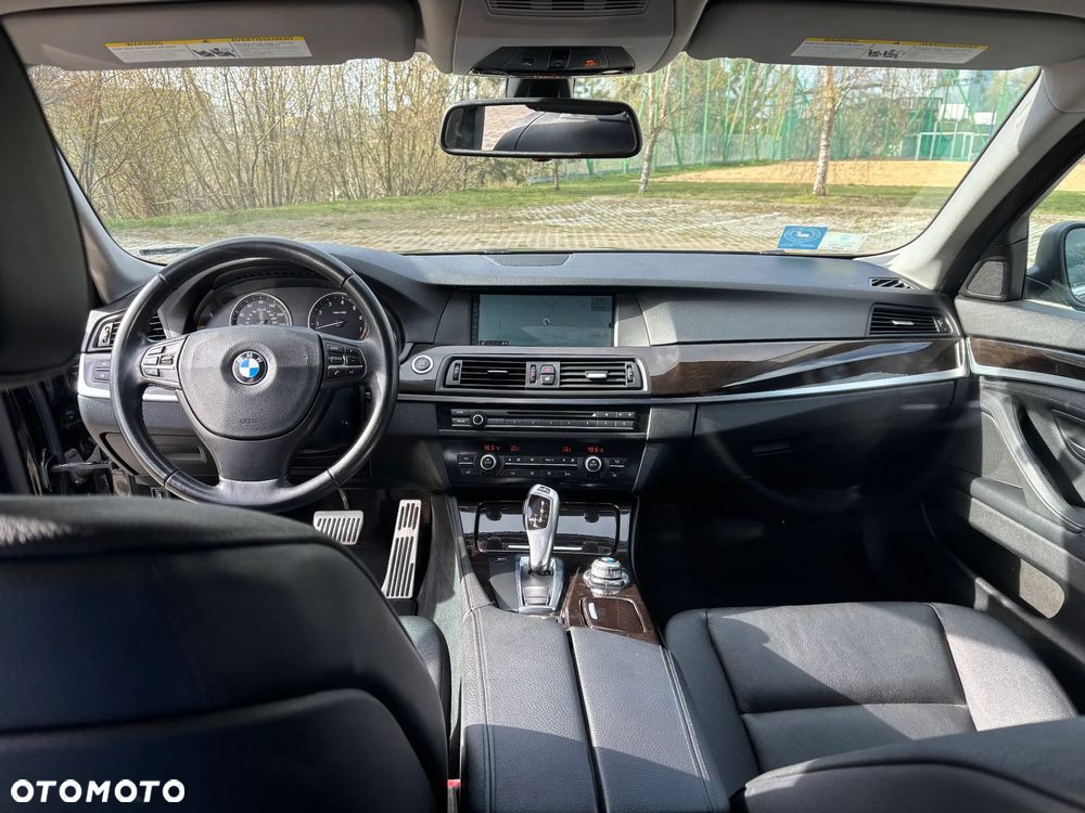 BMW Seria 5 528i - 13