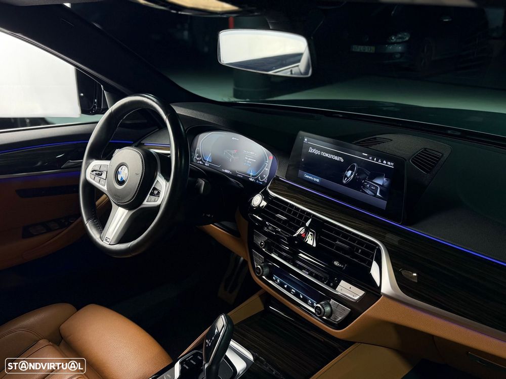 BMW 530 e iPerformance Line Luxury - 29