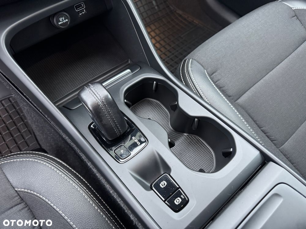 Volvo XC 40 D3 SCR Momentum - 25