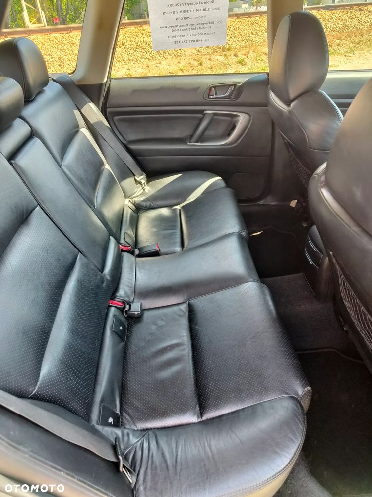 Subaru Legacy - 9