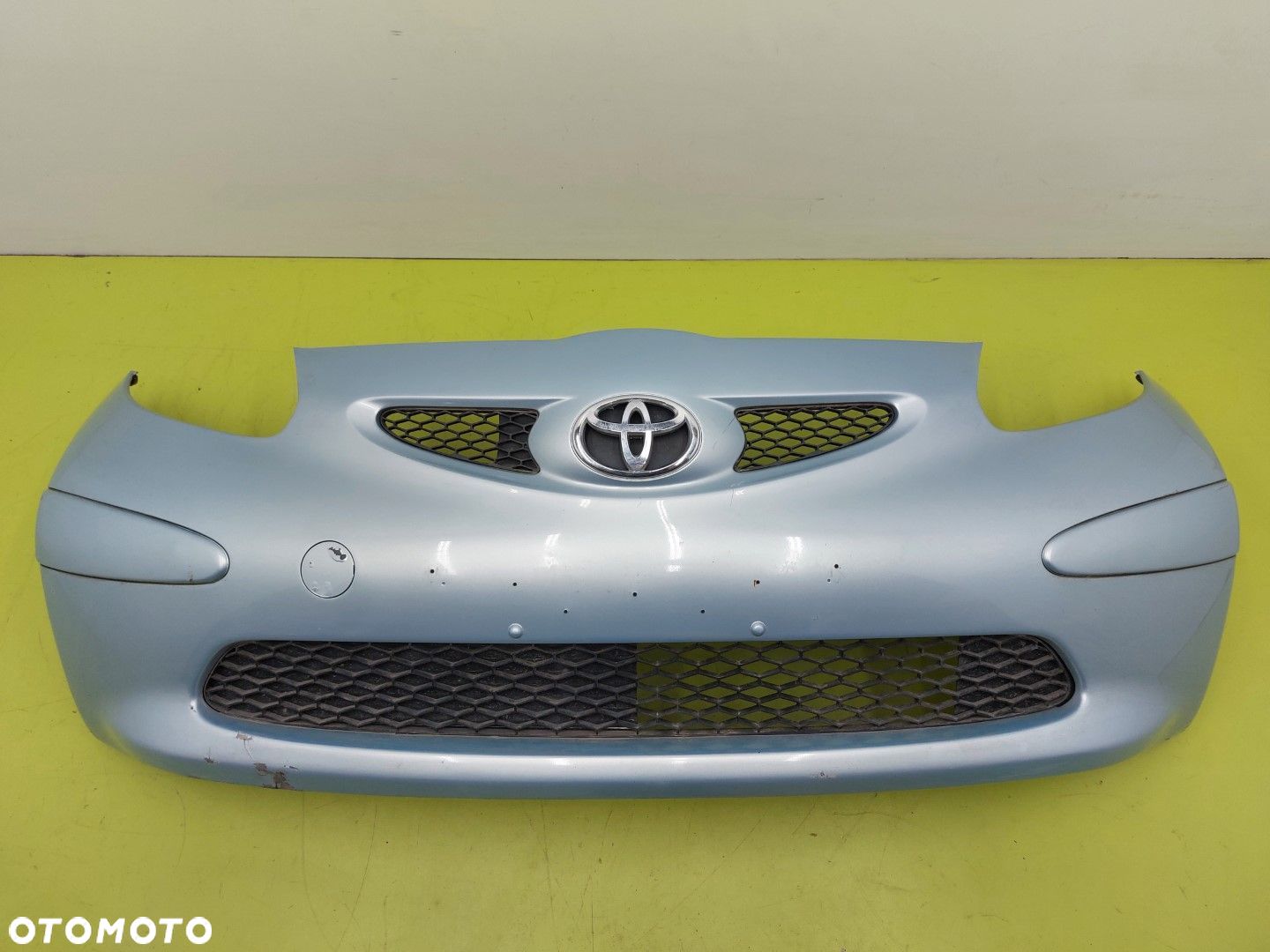 Zderzak przód przedni Toyota Aygo  I 2005-2014R LAK: 8R0 NIEBIESKI - 1
