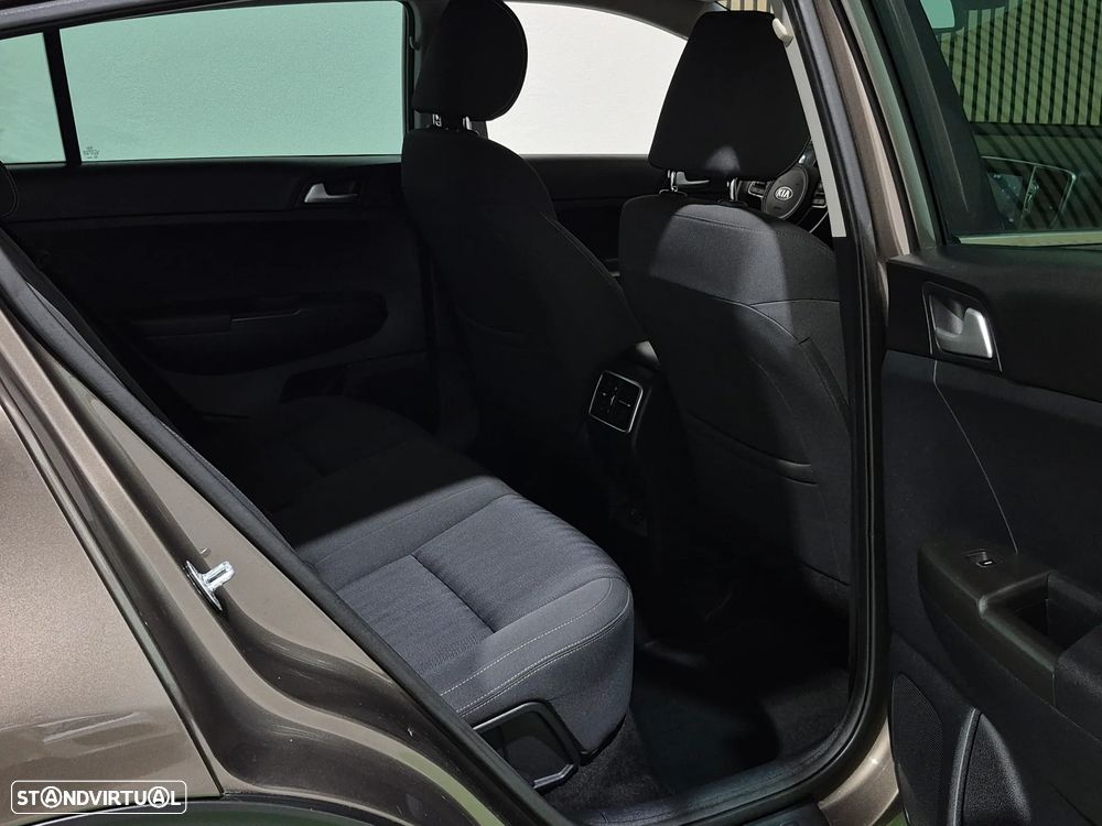 Kia Sportage 1.6 GDI ISG Nav Line - 33