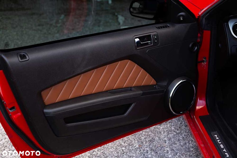 Ford Mustang 3.7 V6 Premium - 28