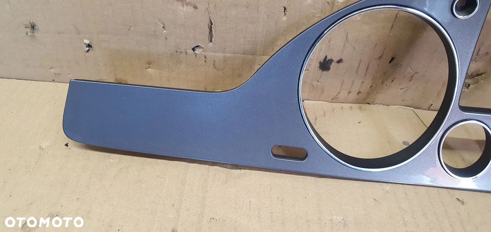 Osłona obudowa licznika zegarów dekor VW Passat B6 3C1858335BC - 2