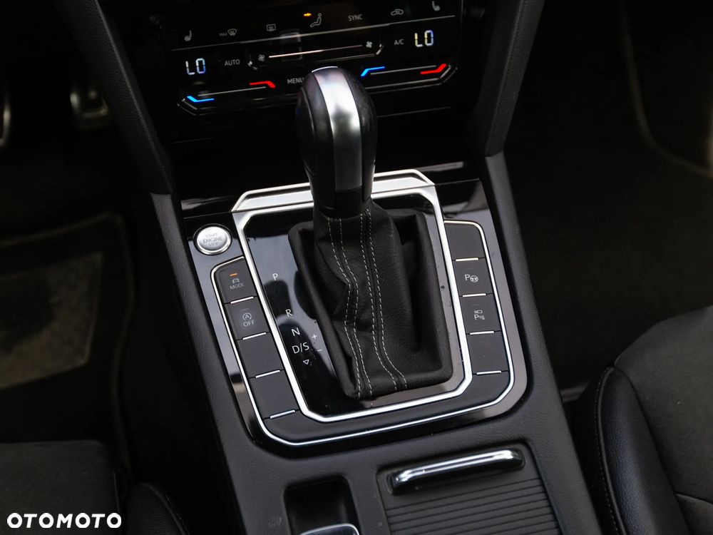 Volkswagen Arteon 2.0 TDI SCR 4Motion DSG R-Line - 25