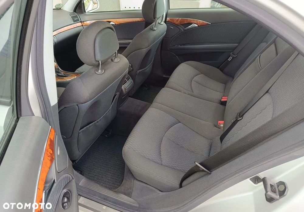 Mercedes-Benz Klasa E - 15