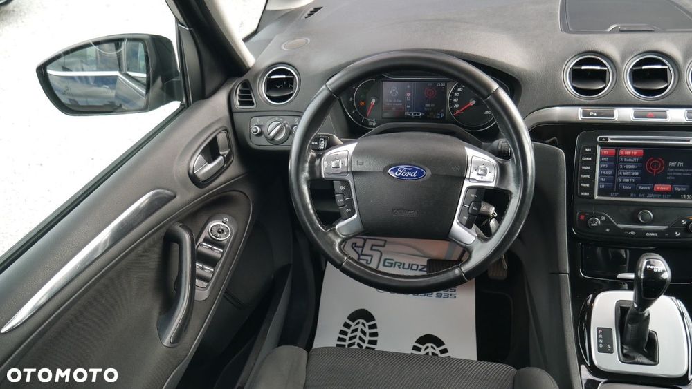 Ford Galaxy - 9