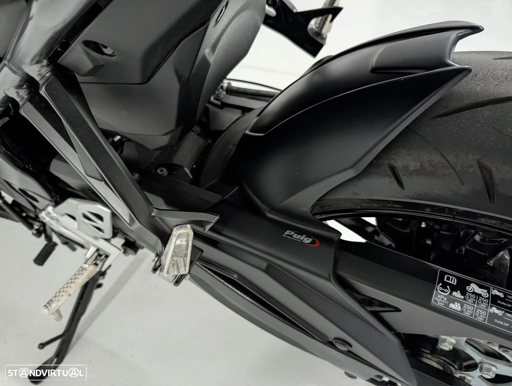 Suzuki GSX GSX-8S - 14
