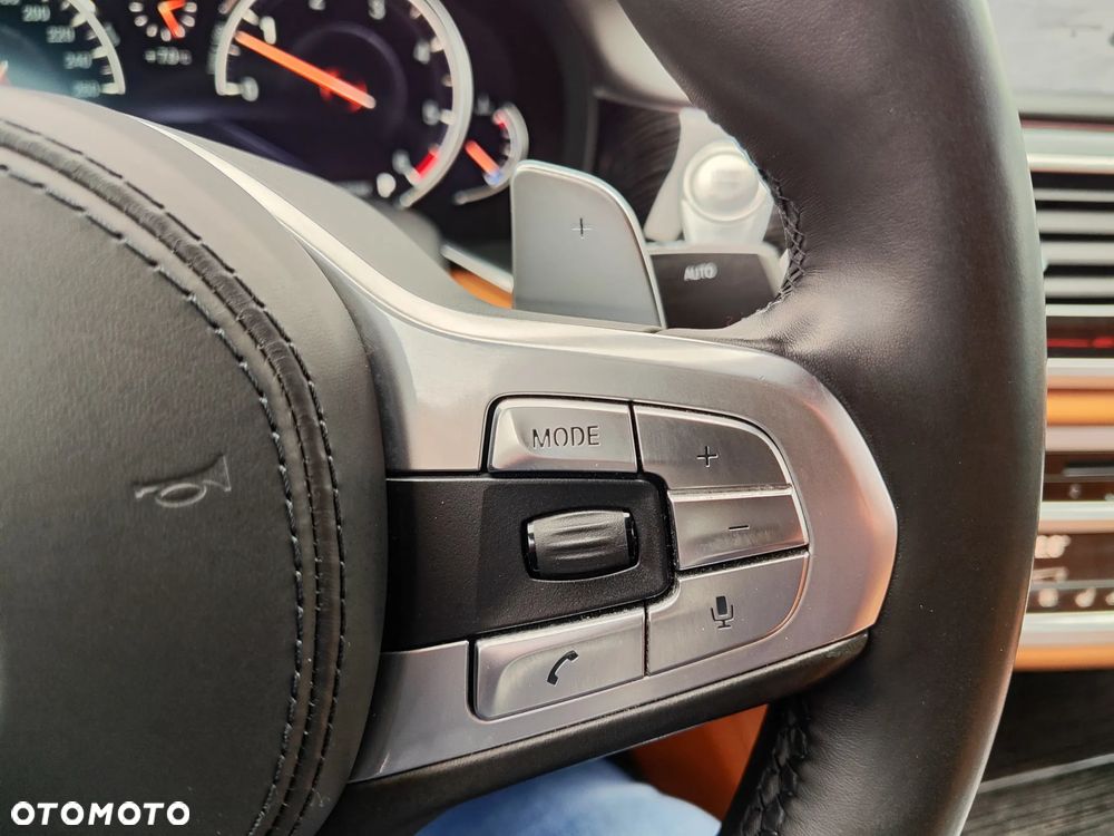 BMW Seria 7 740d xDrive sport - 31