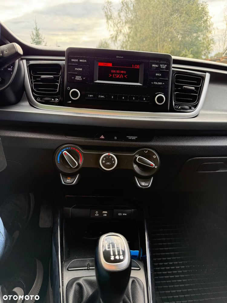 Kia Rio - 16