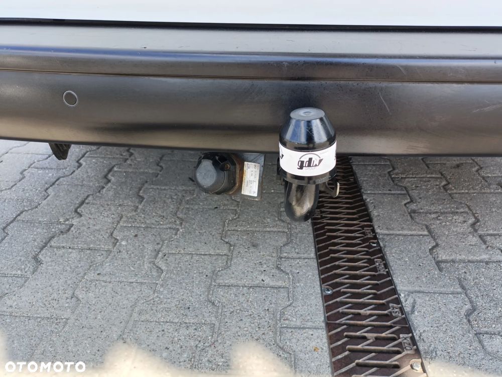 Peugeot Traveller L3 2.0 Business - 23