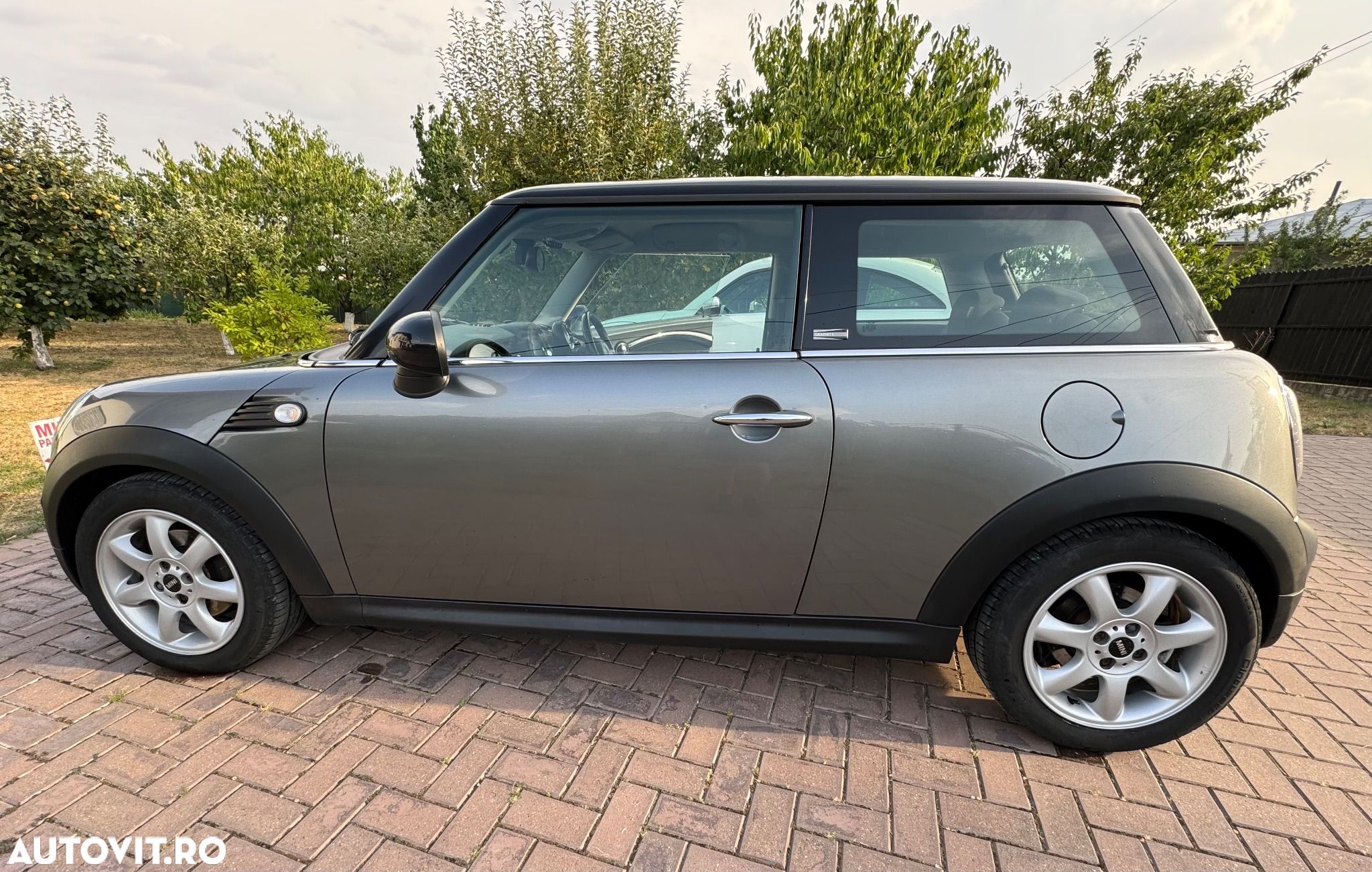 Mini Cooper Standard - 1