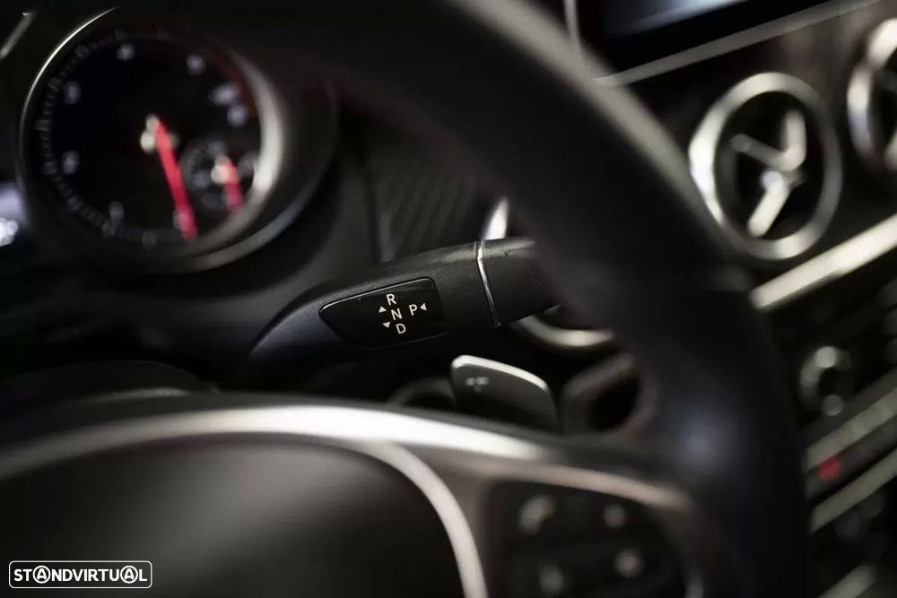 Mercedes-Benz A 200 CDI 7G-DCT AMG Line - 19