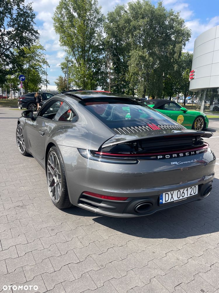 Porsche 911 Carrera 4S - 10