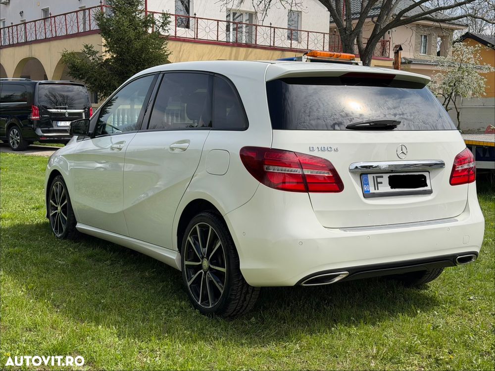 Mercedes-Benz B 180 d 7G-DCT Urban - 9