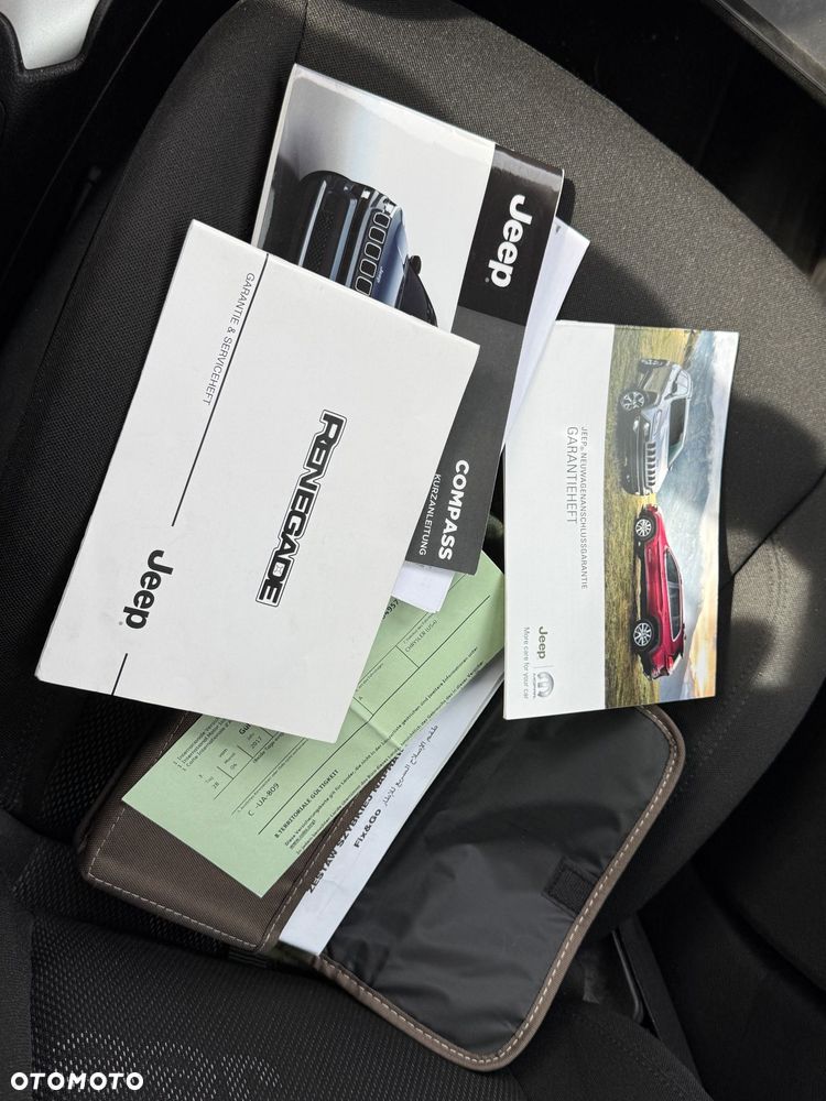 Jeep Renegade - 38
