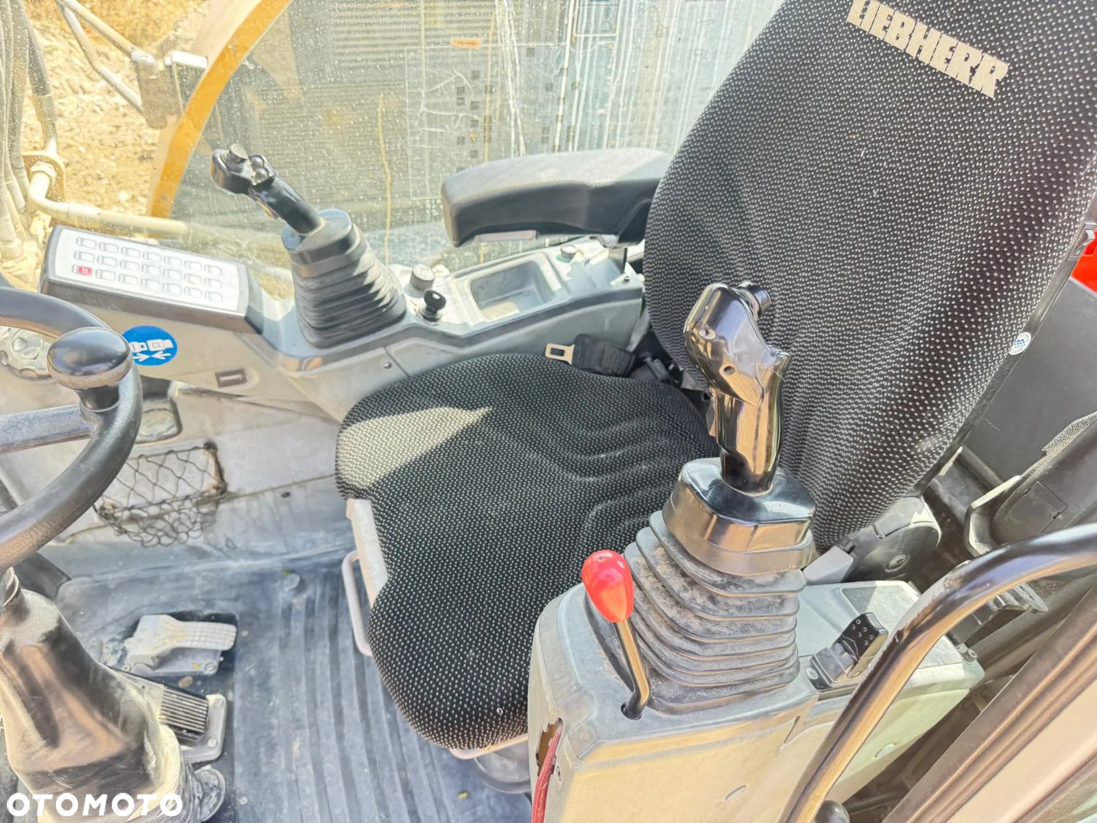 Liebherr A912 compact / 2017rok / świeżo sprowadzony - 6