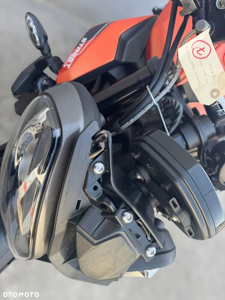 Triumph Street Triple - 20