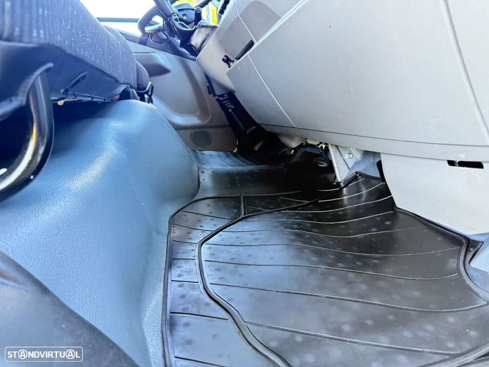 Mitsubishi Fuso Canter 3C13 Basculante AC ABS - 21