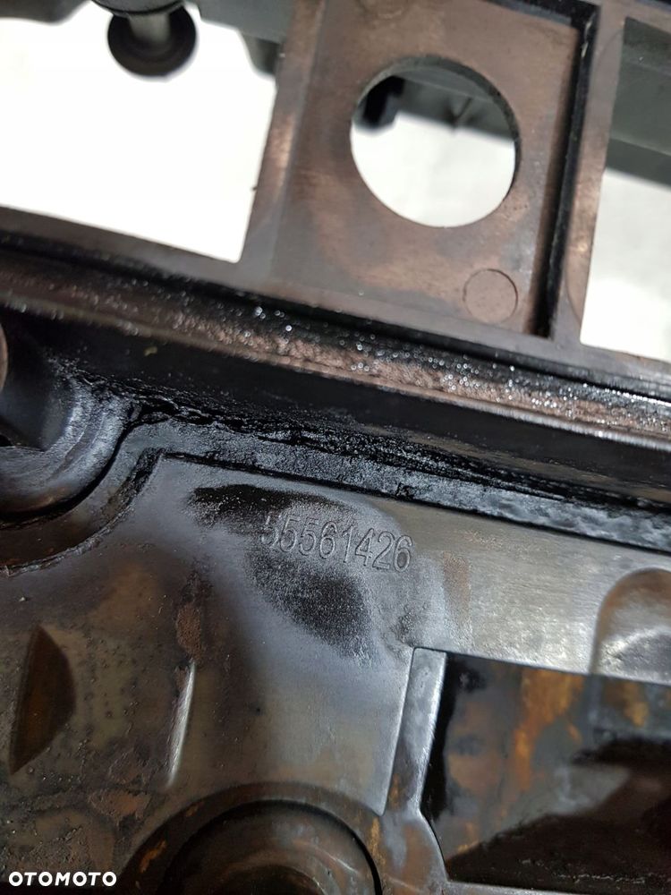 pokrywa zaworów 55561426 opel corsa d 1.2b a12xer - 8