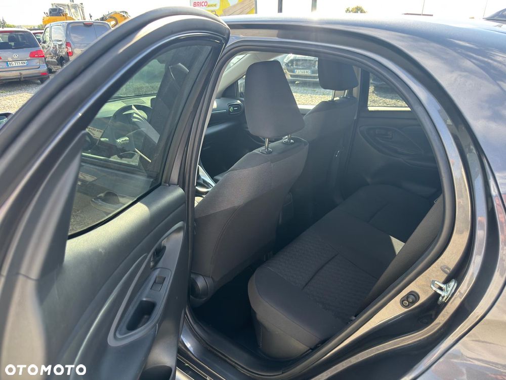 Toyota Yaris Hybrid 1.5 Executive - 11
