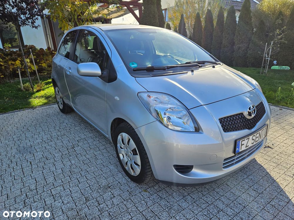 Toyota Yaris 1.0 Luna A/C - 3
