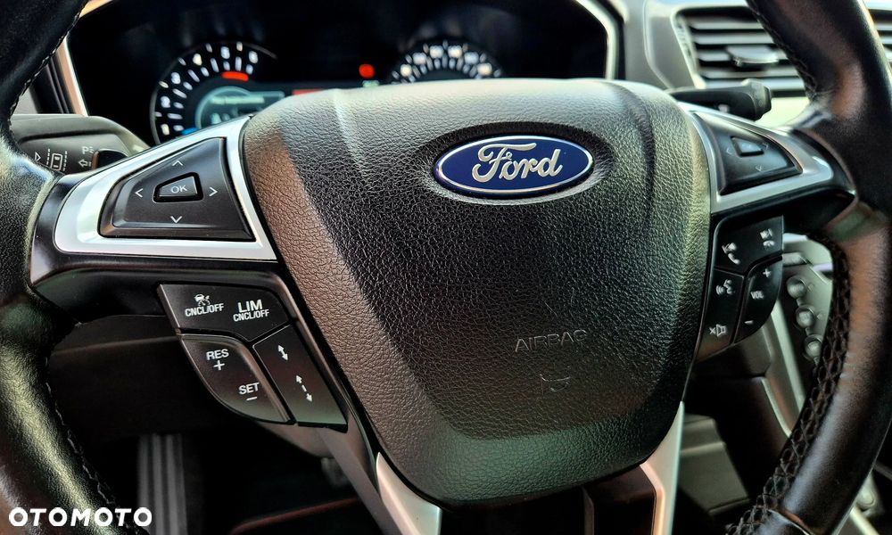 Ford Mondeo 2.0 EcoBlue Titanium - 26