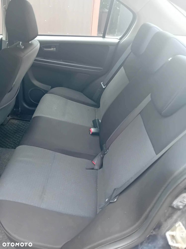 Suzuki SX4 - 3