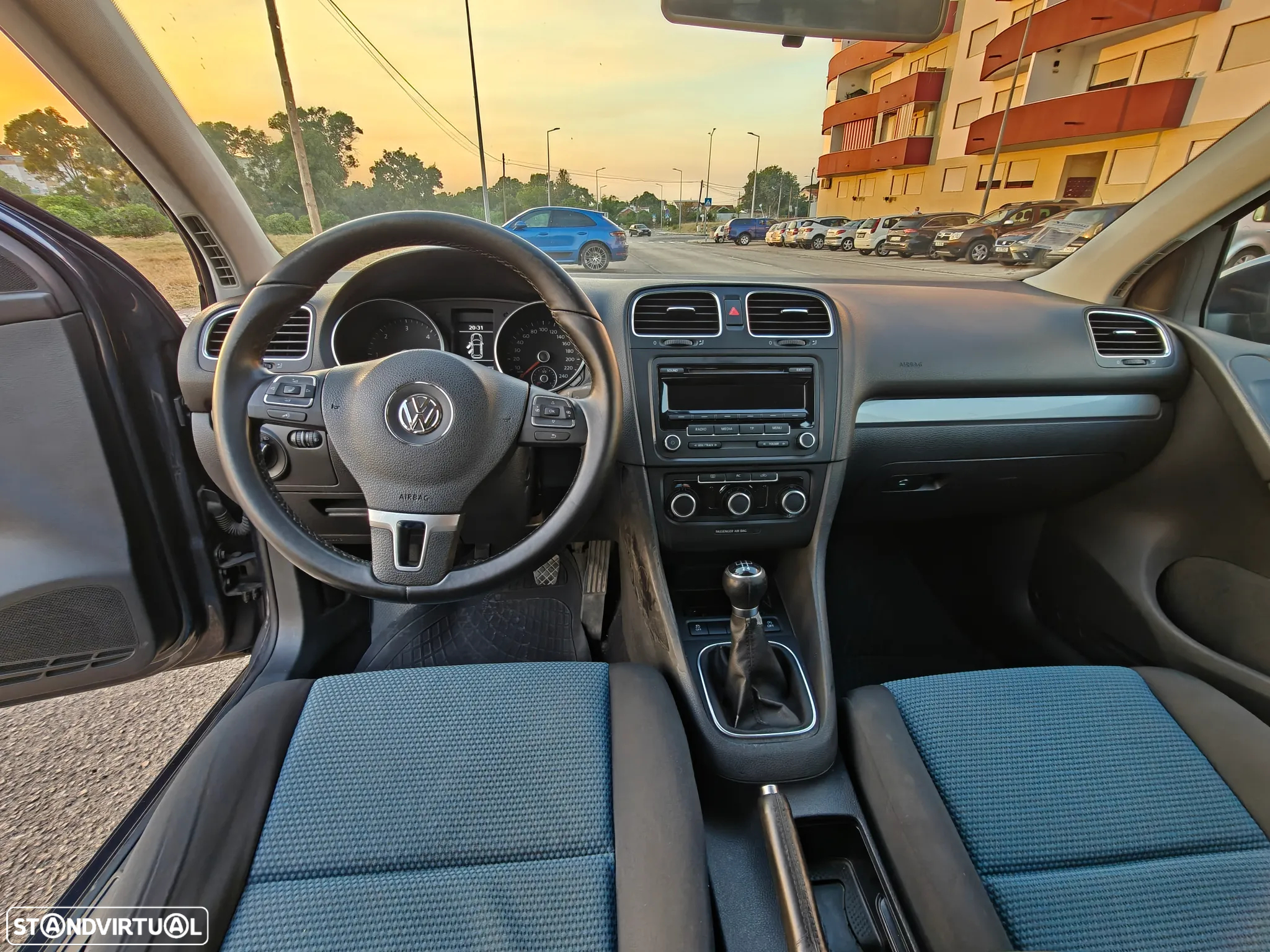 VW Golf 1.6 TDi Trendline BlueMotion - 6