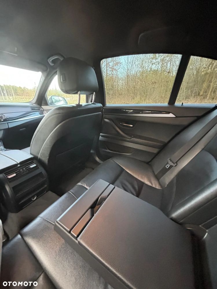 BMW Seria 5 518d - 11