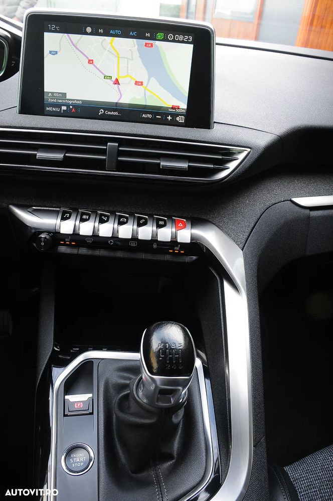 Peugeot 5008 1.5 BlueHDI s&s Allure - 18