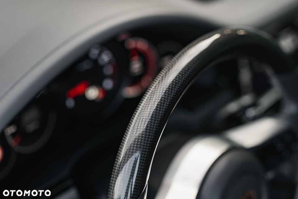 Porsche Cayenne - 32