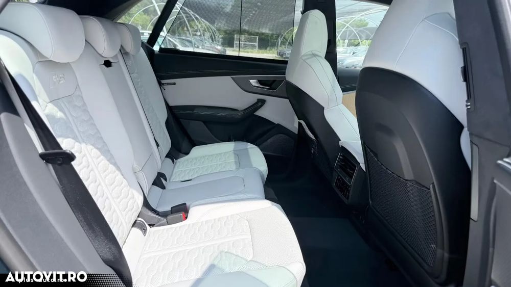 Audi RS Q8 Performance quattro Tiptronic MHEV - 8