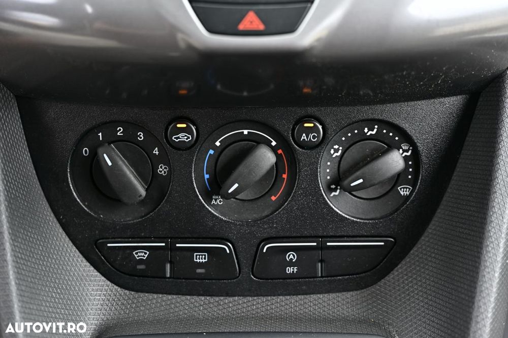 Ford Transit Connect - 12