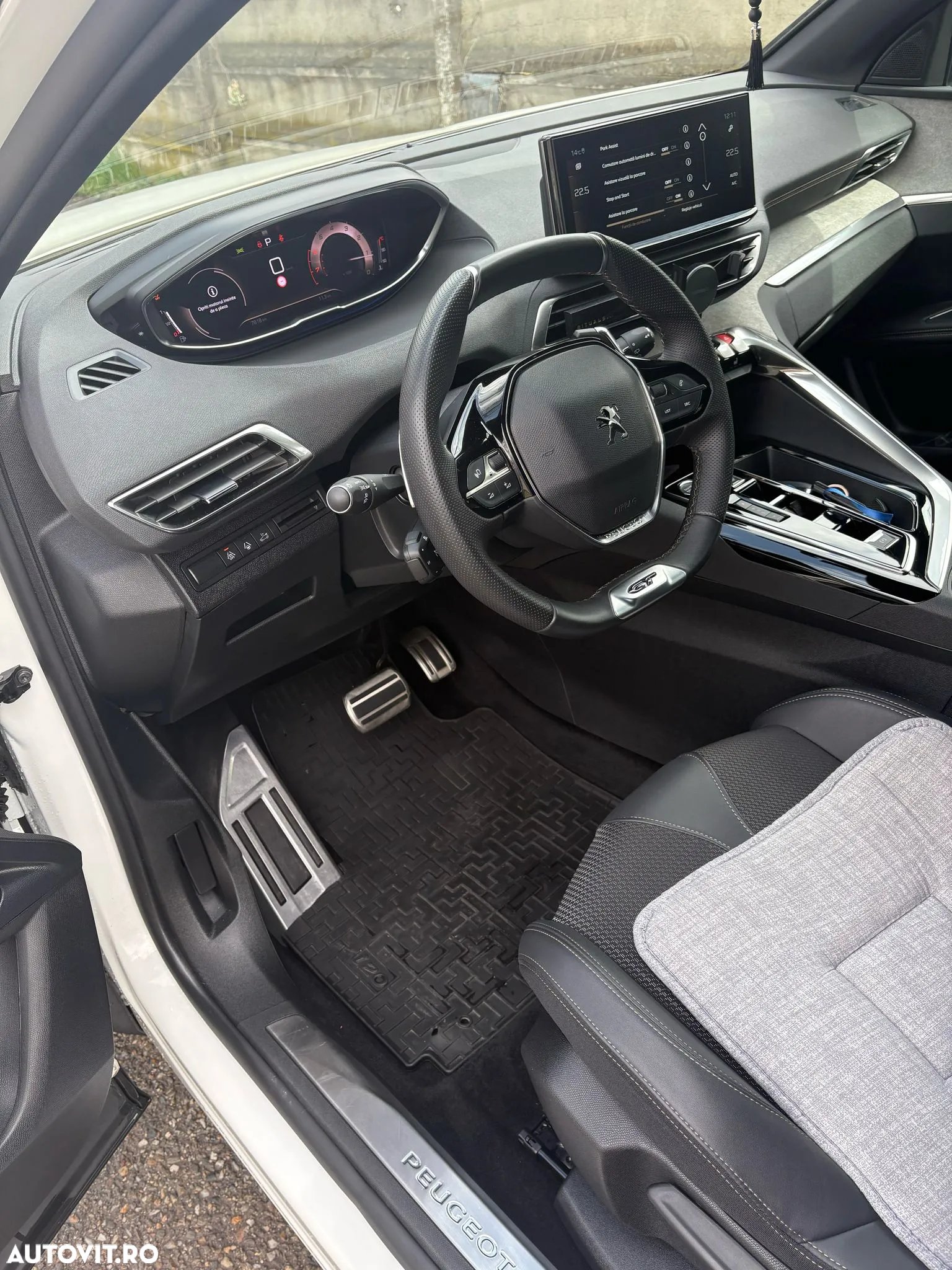 Peugeot 3008 1.2 PureTech 130 EAT8 GT - 6