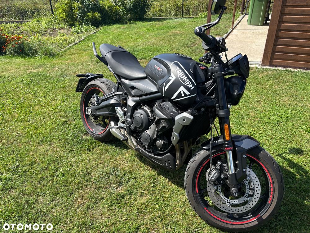 Triumph Trident - 1