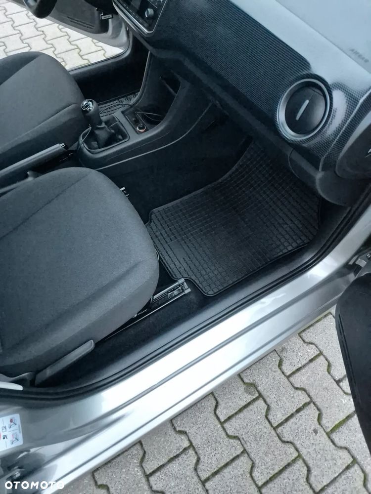 Volkswagen up! 1.0 move - 10