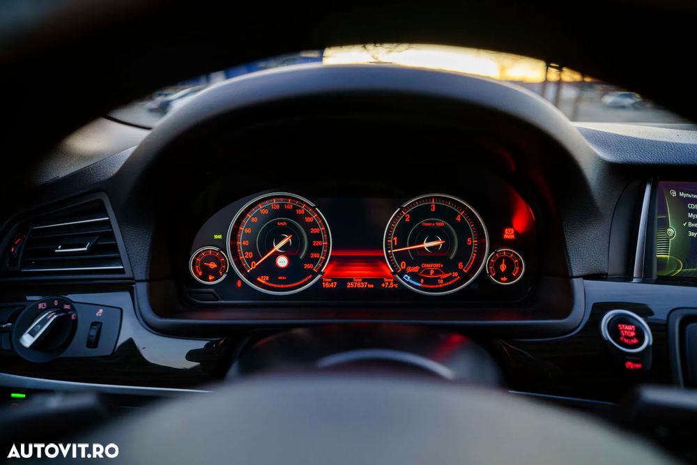 BMW Seria 5 530d Sport-Aut. Luxury Line - 9