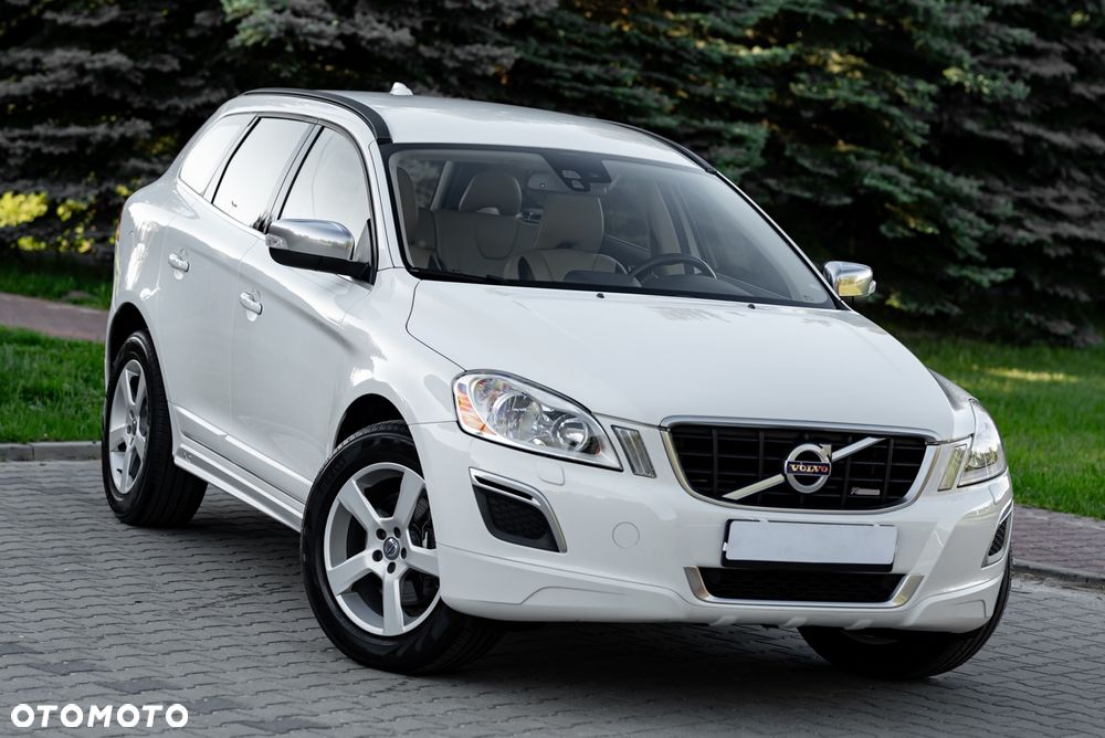 Volvo XC 60 D5 AWD Geartronic Momentum - 6